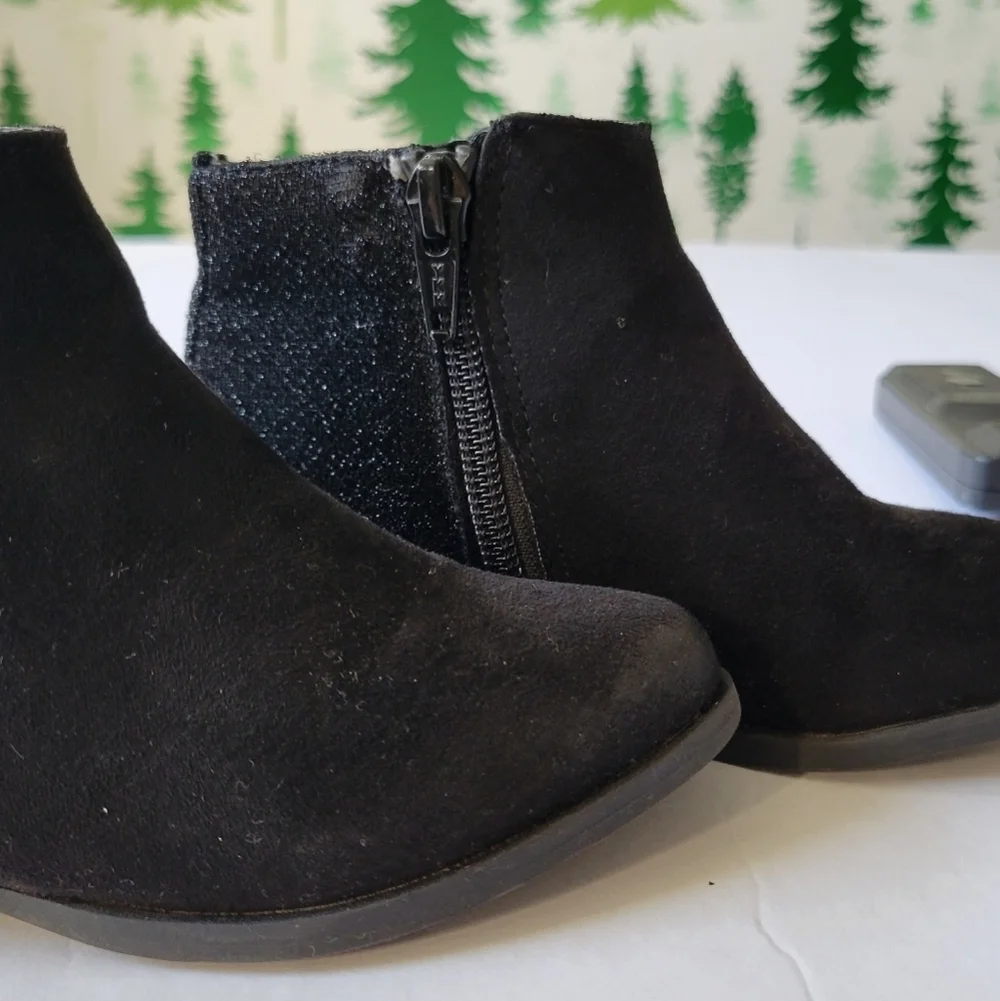 Old Navy Girls Glitter Boots.